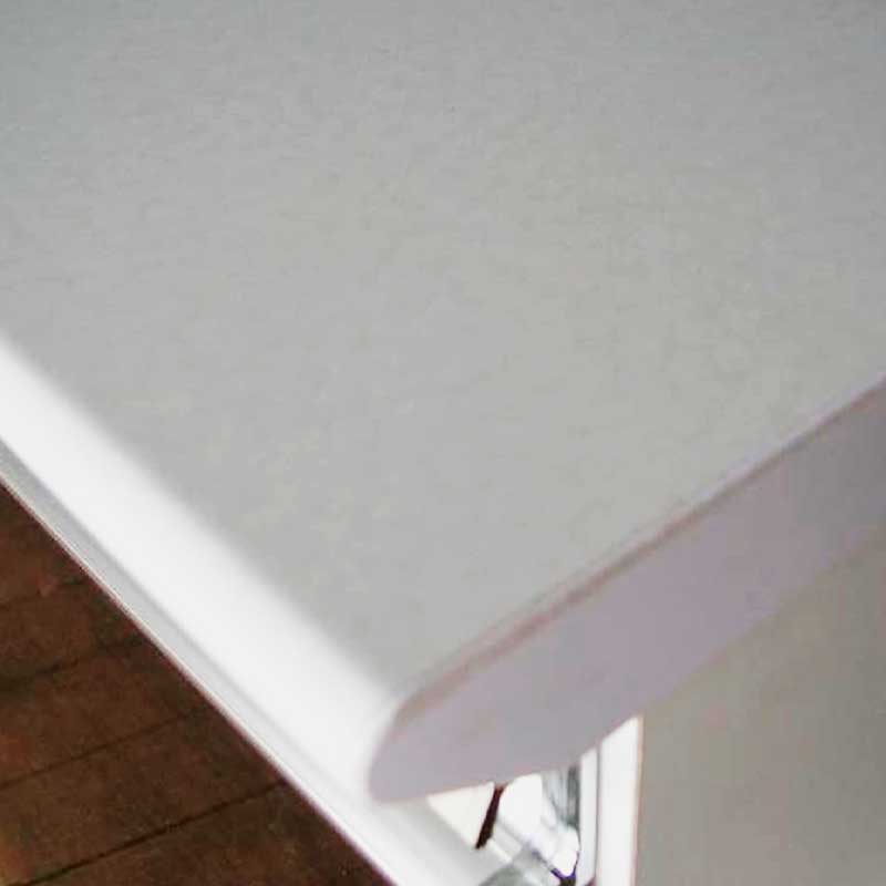 幅110センチ「アースⅡ」キッチンカウンターは、天板は傷に強いメラミンポストフォーム加工を施しています。