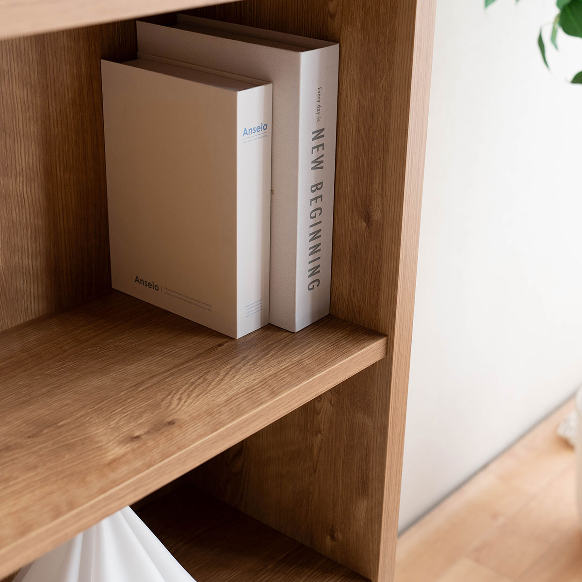 木目調がお気に入りアイテムを引き立てる