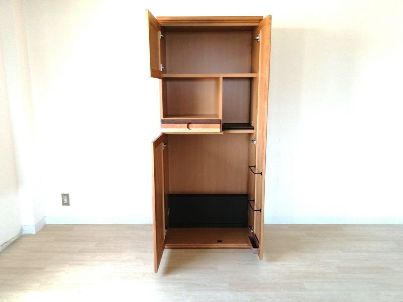 国産】引出しの3色の無垢材がアクセント。高級無垢材使用の 国産】引出しの3色の無垢材がアクセント。高級無垢材使用の